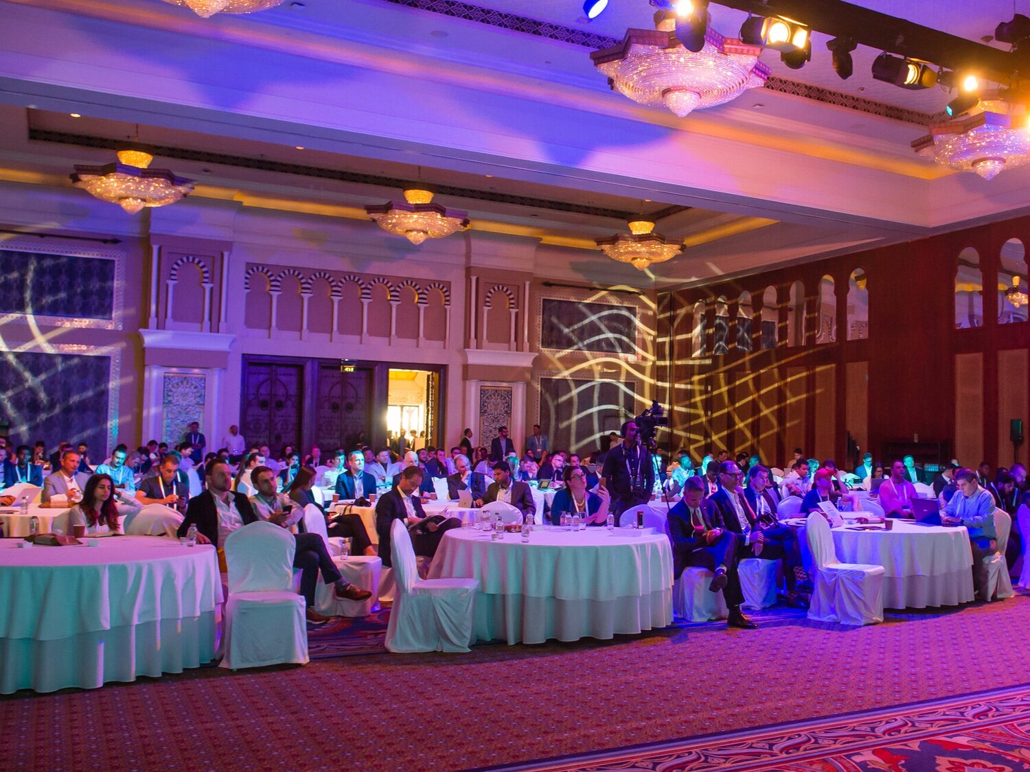 BUILDERS’ WORKSHOPS   - Builders’ workshops are one hour developer sessions of lectures from leading industry experts. These sessions cover all topics at all levels about building, integration, DApps, Smart Contracts and Blockchain DevOps. These typically include 10–15 minutes Q&A at the end.